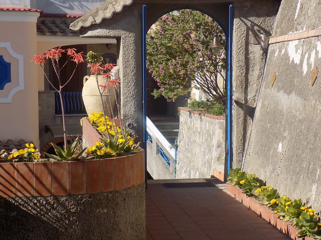 Maison De Fleurs Майори Экстерьер фото